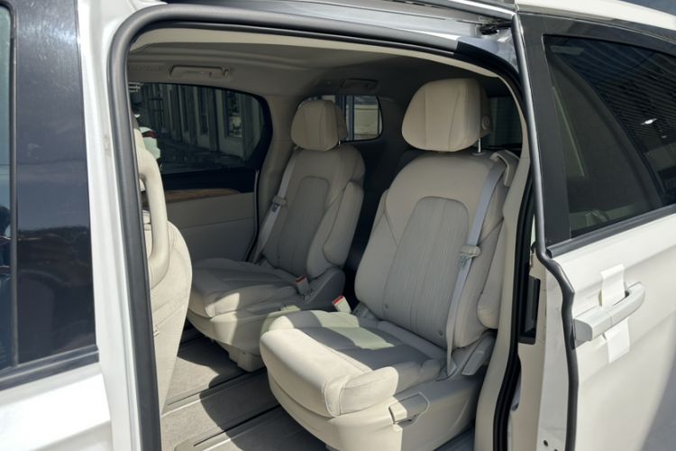 Used Buick GL8 2017 ES 28T Comfort Model China V Standard Interior 9
