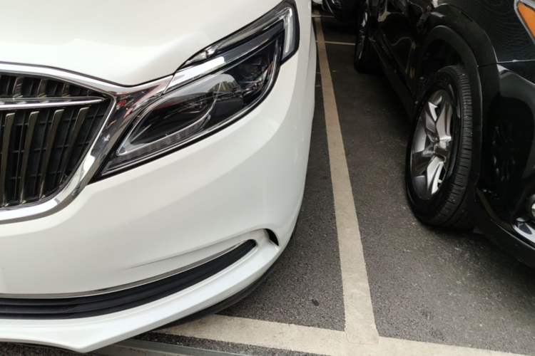 Used Buick GL8 2017 ES 28T Premium Version China V Standard Left Front Headlight