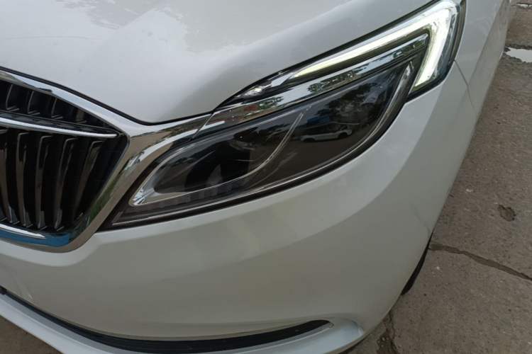 Used Buick GL8 2017 ES 28T Premium Version China V Standard Left Front Headlight