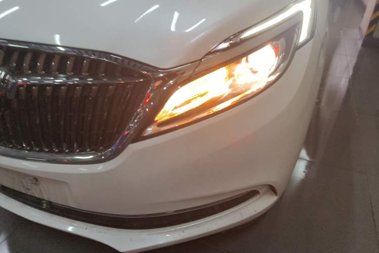 Used Buick GL8 2017 ES 28T Comfort Model China V Standard Left Front Headlight