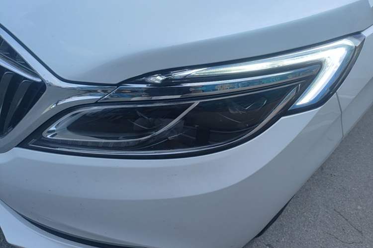 Used Buick GL8 2017 ES 28T Premium Version China V Standard Left Front Headlight