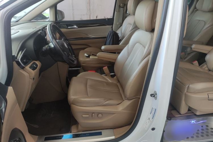 Used Buick GL8 2017 ES 28T Luxury Model China V Standard Left Front Seat