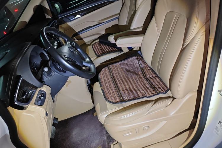 Used Buick GL8 2017 ES 28T Luxury Model China V Standard Left Front Seat