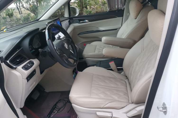 Used Buick GL8 2017 ES 28T Comfort Model China V Standard Left Front Seat