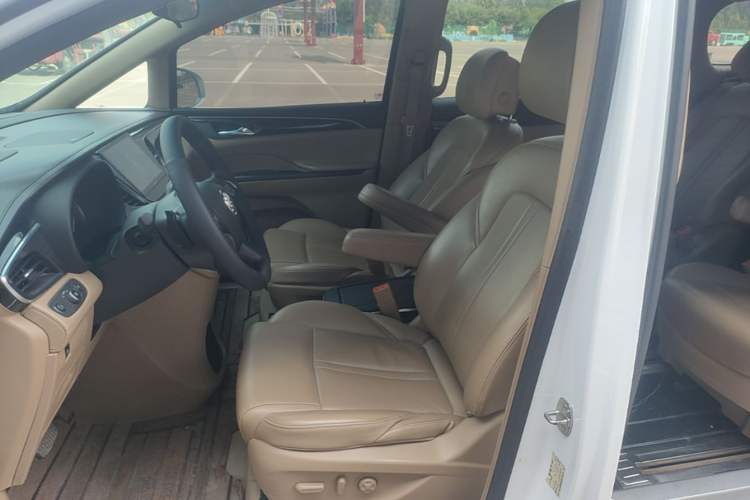 Used Buick GL8 2017 ES 28T Premium Version China V Standard Left Front Seat