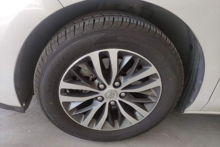Used Buick GL8 2017 ES 28T Luxury Model China V Standard Left Front Wheel Hub