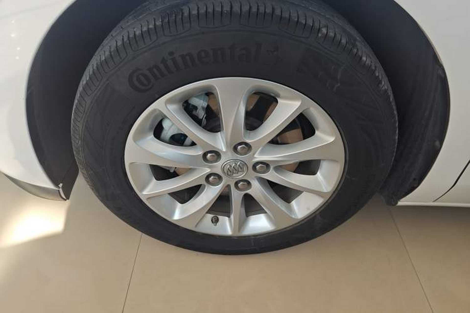 Used Buick GL8 2017 ES 28T Premium Version China V Standard Left Front Wheel Hub