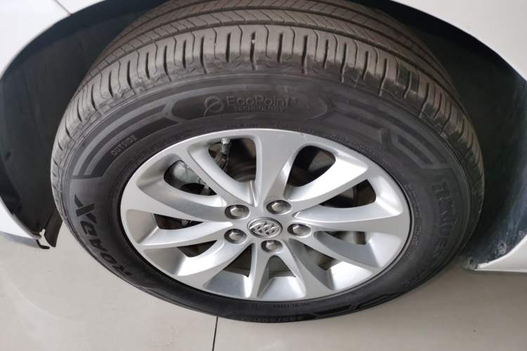 Used Buick GL8 2017 ES 28T Premium Version China V Standard Left Front Wheel Hub