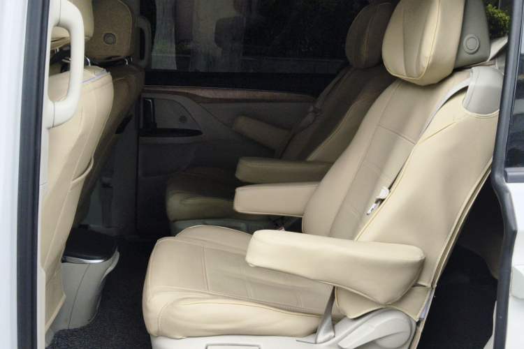 Used Buick GL8 2017 ES 28T Comfort Model China V Standard Left Rear Seat