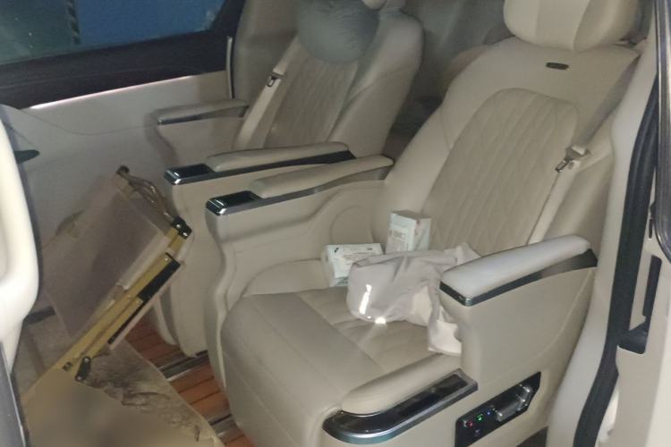 Used Buick GL8 2017 ES 28T Comfort Model China V Standard Left Rear Seat