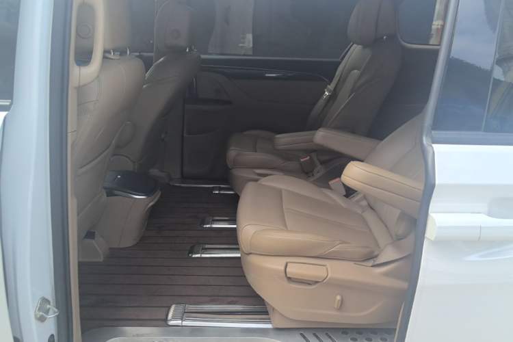 Used Buick GL8 2017 ES 28T Premium Version China V Standard Left Rear Seat
