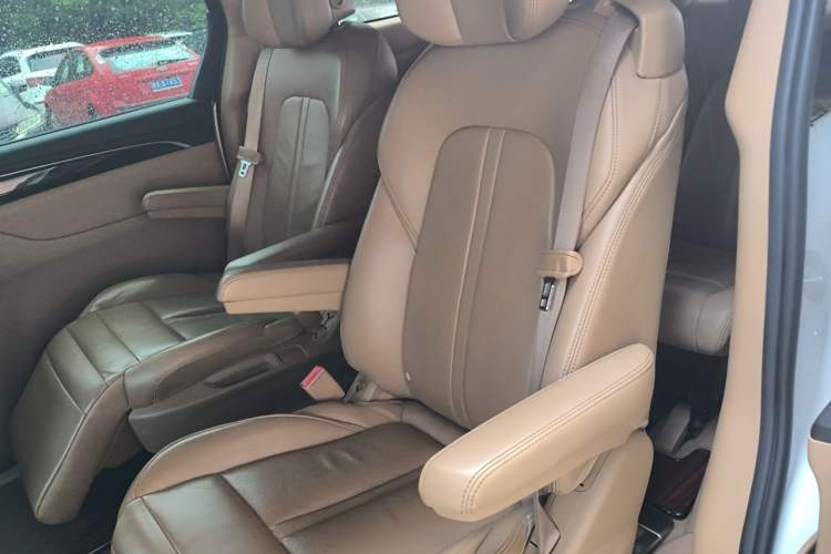 Used Buick GL8 2017 ES 28T Flagship Model China V Standard Left Rear Seat