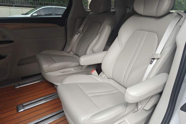 Used Buick GL8 2017 ES 28T Comfort Model China V Standard Left Rear Seat