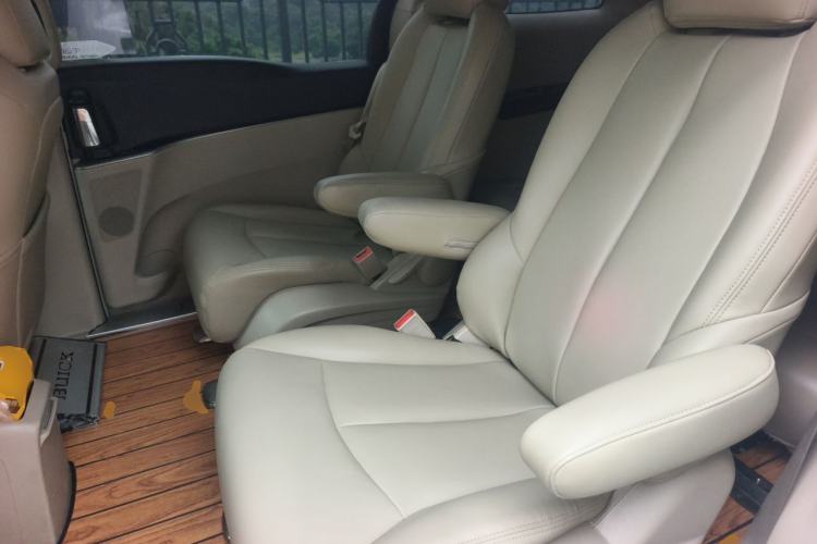 Used Buick GL8 2017 25S Luxury Version China V Standard Left Rear Seat