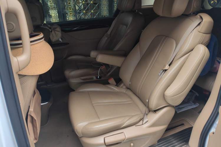 Used Buick GL8 2017 ES 28T Premium Version China V Standard Left Rear Seat
