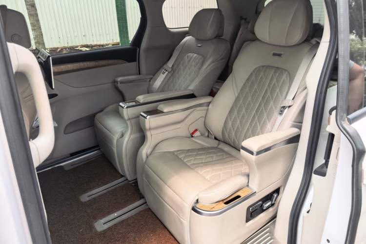 Used Buick GL8 2017 ES 28T Comfort Model China V Standard Left Rear Seat