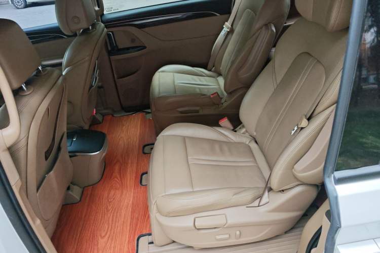 Used Buick GL8 2017 ES 28T Luxury Model China V Standard Left Rear Seat