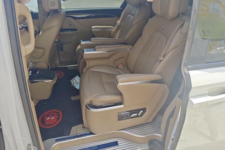 Used Buick GL8 2017 ES 28T Premium Version China V Standard Left Rear Seat