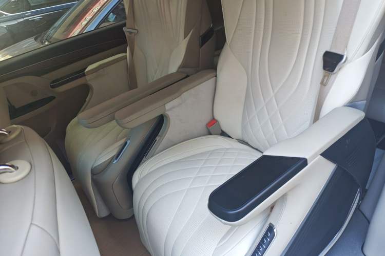 Used Buick GL8 2017 ES 28T Comfort Model China V Standard Left Rear Seat