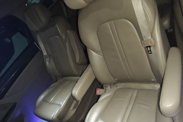Used Buick GL8 2017 ES 28T Premium Version China V Standard Left Rear Seat