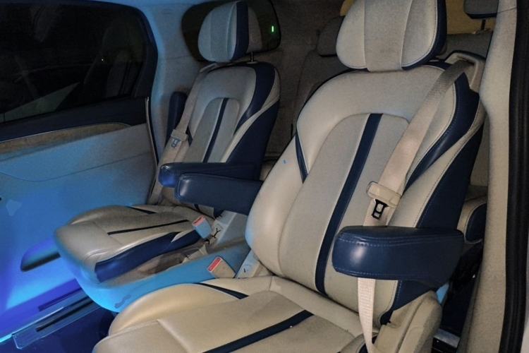 Used Buick GL8 2017 ES 28T Comfort Model China V Standard Left Rear Seat