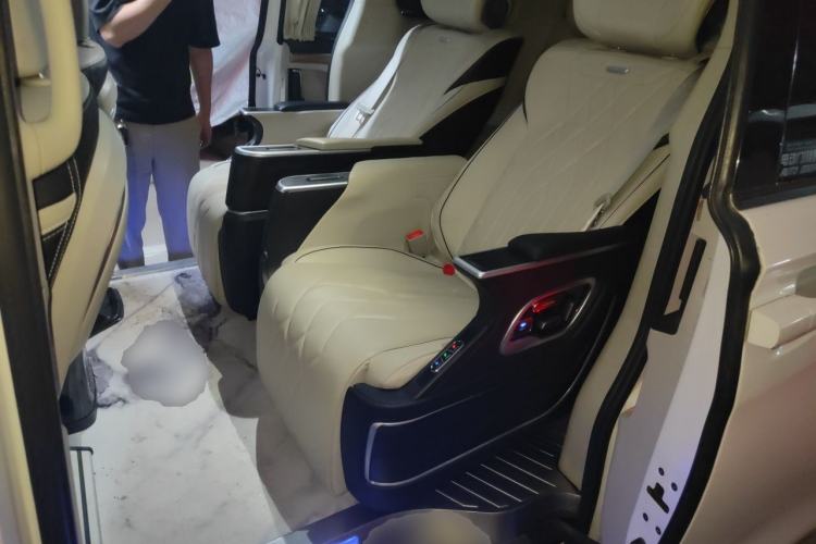 Used Buick GL8 2017 ES 28T Comfort Model China V Standard Left Rear Seat