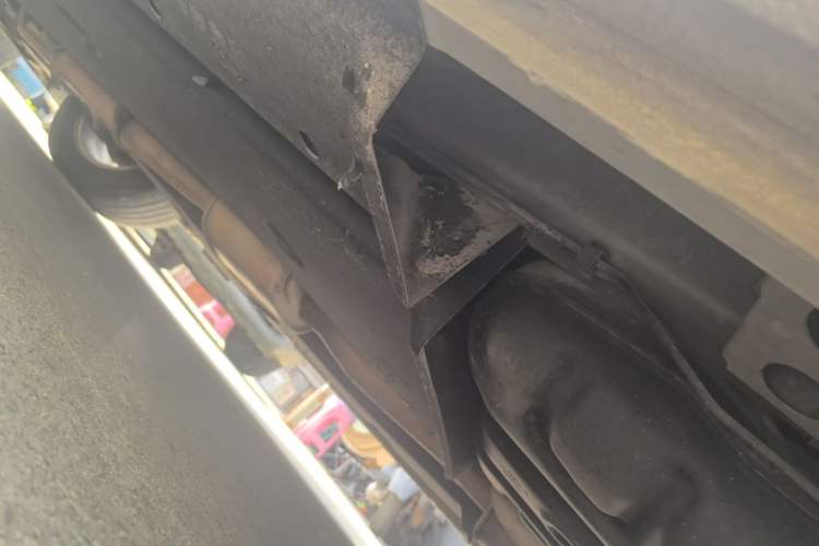 Used Buick GL8 2017 ES 28T Premium Version China V Standard Left Side Sill