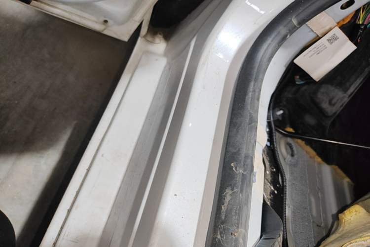 Used Buick GL8 2017 ES 28T Comfort Model China V Standard Left Side Sill