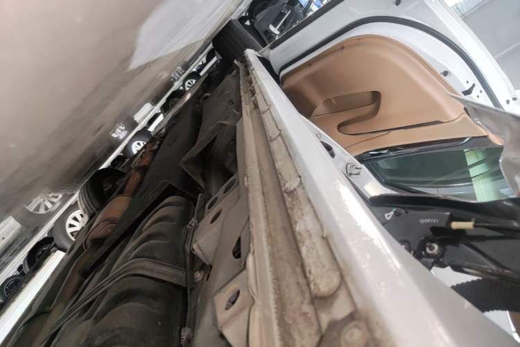 Used Buick GL8 2017 ES 28T Luxury Model China V Standard Left Side Sill