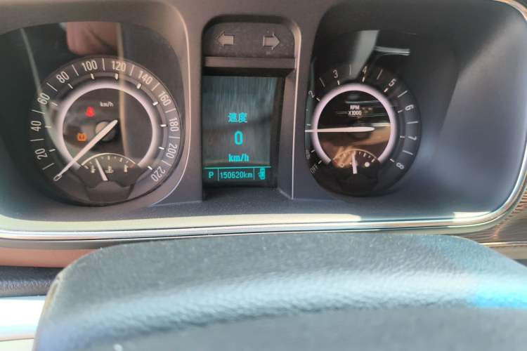 Used Buick GL8 2017 25S Comfort Version China V Standard Odometer Close Up