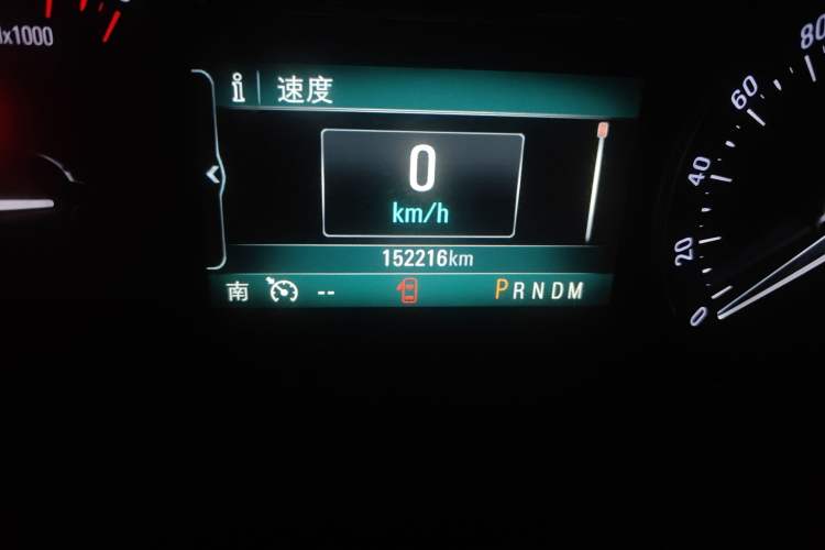 Used Buick GL8 2017 ES 28T Comfort Model China V Standard Odometer Close Up