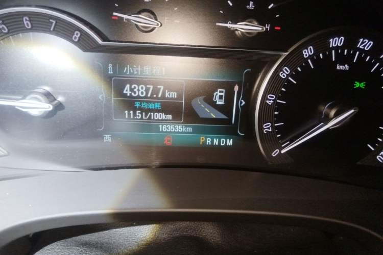 Used Buick GL8 2017 ES 28T Flagship Model China V Standard Odometer Close Up