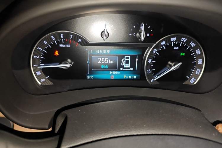 Used Buick GL8 2017 ES 28T Luxury Model China V Standard Odometer Close Up