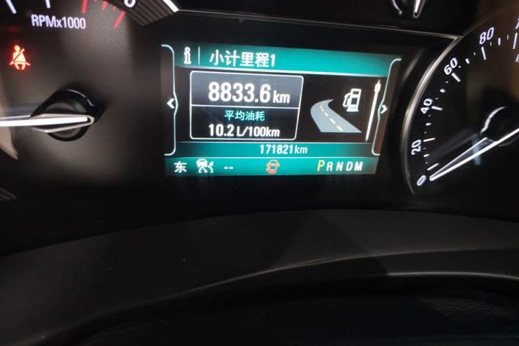 Used Buick GL8 2017 ES 28T Flagship Model China V Standard Odometer Close Up