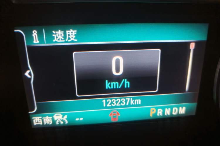 Used Buick GL8 2017 ES 28T Flagship Model China V Standard Odometer Close Up