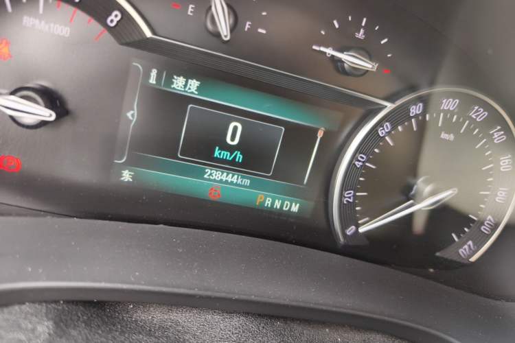 Used Buick GL8 2017 ES 28T Comfort Model China V Standard Odometer Close Up