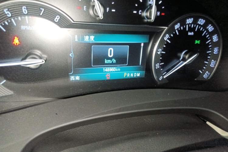 Used Buick GL8 2017 ES 28T Comfort Model China V Standard Odometer Close Up