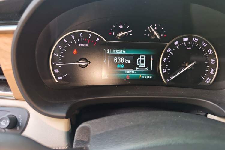 Used Buick GL8 2017 ES 28T Comfort Model China V Standard Odometer Close Up