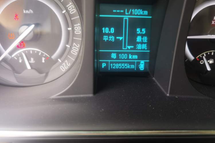 Used Buick GL8 2017 25S Prestige Version China V Standard Odometer Close Up