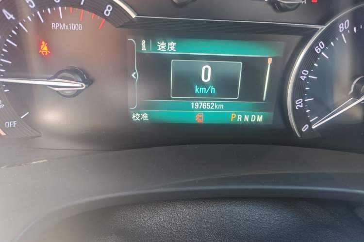 Used Buick GL8 2017 ES 28T Comfort Model China V Standard Odometer Close Up