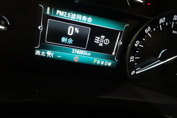 Used Buick GL8 2017 ES 28T Flagship Model China V Standard Odometer Close Up