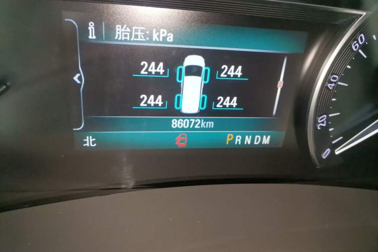 Used Buick GL8 2017 ES 28T Comfort Model China V Standard Odometer Close Up