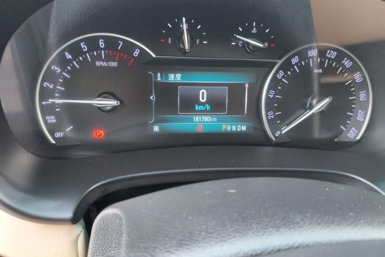 Used Buick GL8 2017 ES 28T Luxury Model China V Standard Odometer Close Up