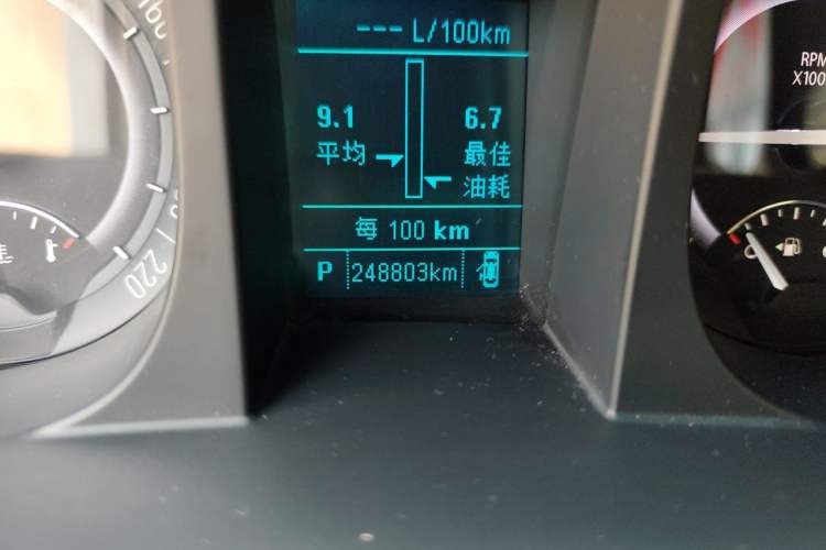 Used Buick GL8 2017 25S Comfort Version China V Standard Odometer Close Up