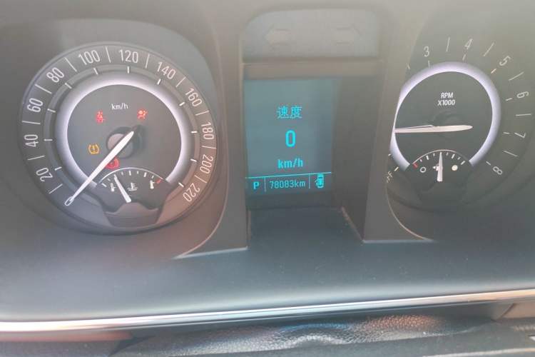 Used Buick GL8 2017 25S Comfort Version China V Standard Odometer Close Up
