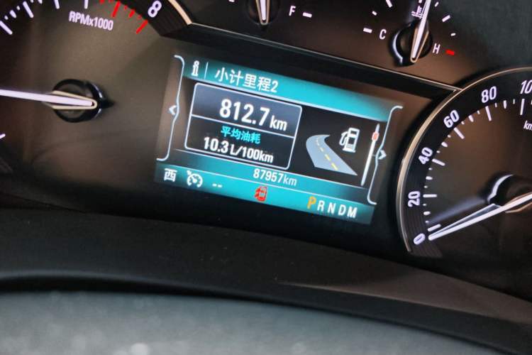 Used Buick GL8 2017 ES 28T Luxury Model China V Standard Odometer Close Up