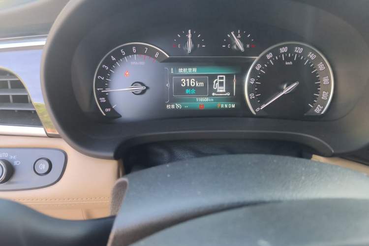 Used Buick GL8 2017 ES 28T Luxury Model China V Standard Odometer Close Up