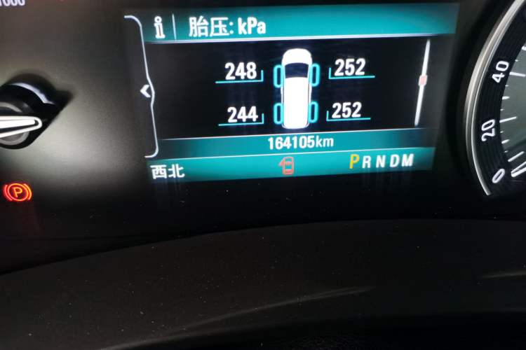 Used Buick GL8 2017 ES 28T Flagship Model China V Standard Odometer Close Up