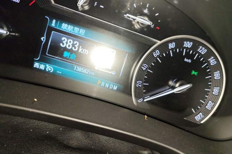 Used Buick GL8 2017 ES 28T Comfort Model China V Standard Odometer Close Up