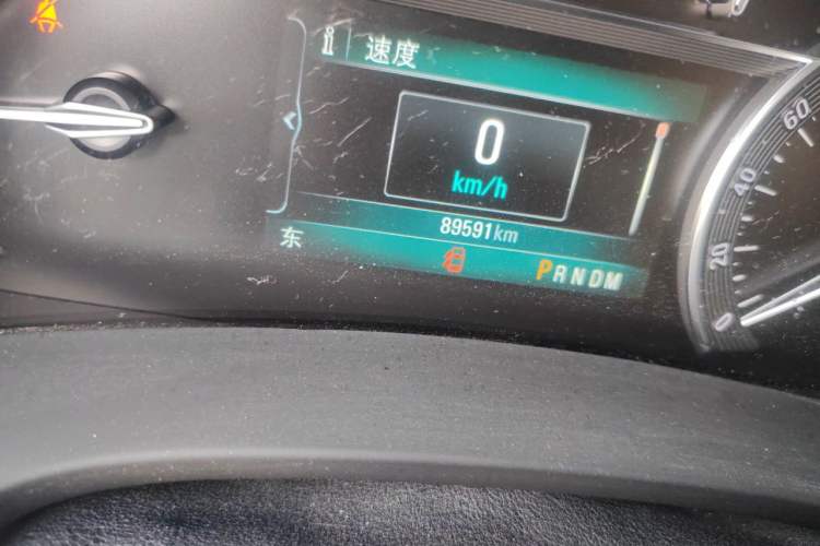 Used Buick GL8 2017 ES 28T Flagship Model China V Standard Odometer Close Up